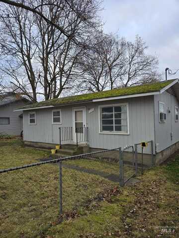 1009 Airway Ave, Lewiston, ID 83501