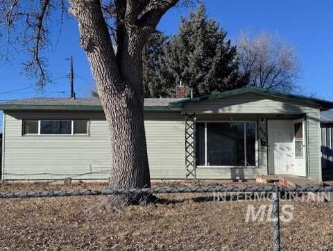 317 Baker Drive, Mountain Home, ID 83647