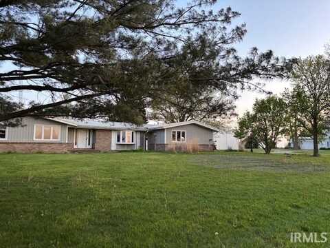 7104 W 800 N, Earl Park, IN 47942