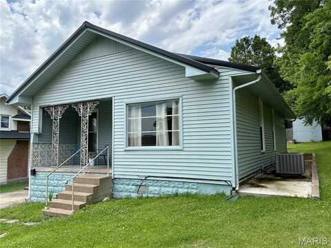 403 Sycamore Street, Scott City, MO 63780