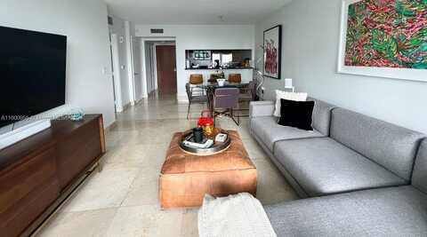 31 SE 5th St, Miami, FL 33131
