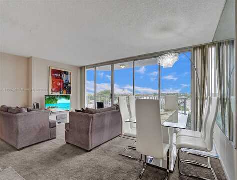 7601 E Treasure Dr, North Bay Village, FL 33141