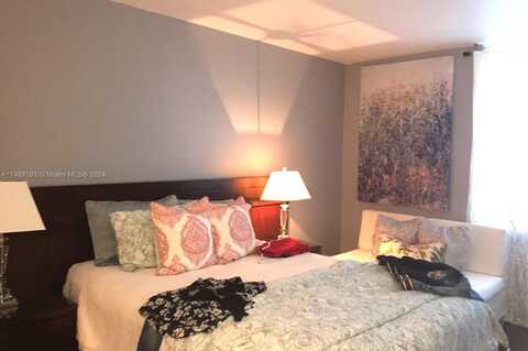 100 Lincoln Rd, Miami Beach, FL 33139
