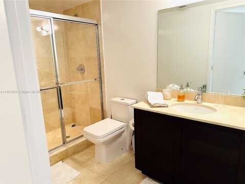 150 Sunny Isles Blvd, Sunny Isles Beach, FL 33160