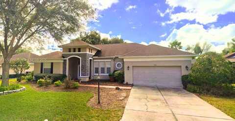 2925 Forest Hammock Dr, Plant City, FL 33566