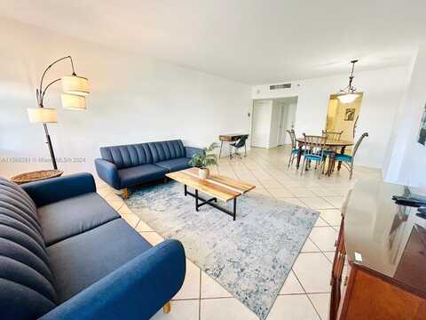 100 Lincoln Rd, Miami Beach, FL 33139
