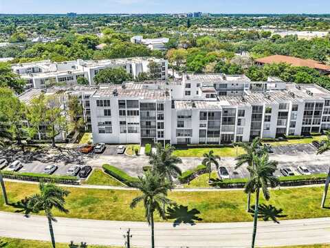 6921 Cypress Rd, Plantation, FL 33317