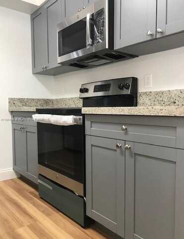 9999 Summerbreeze Dr, Sunrise, FL 33322