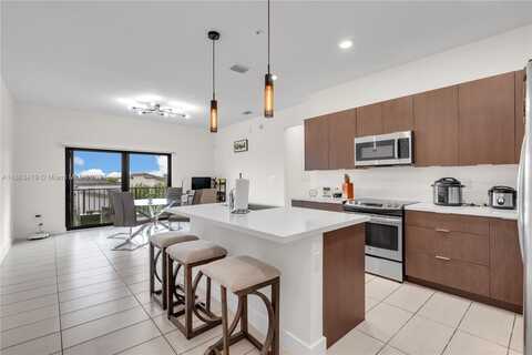 7809 NW 104th Ave, Doral, FL 33178