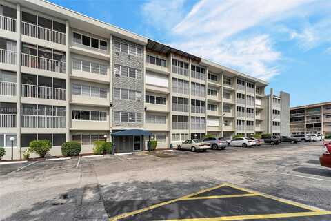 330 SE 2nd St, Hallandale Beach, FL 33009