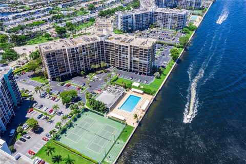 600 Parkview Dr, Hallandale Beach, FL 33009