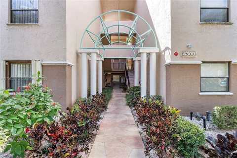 4300 NW 30th St, Coconut Creek, FL 33066