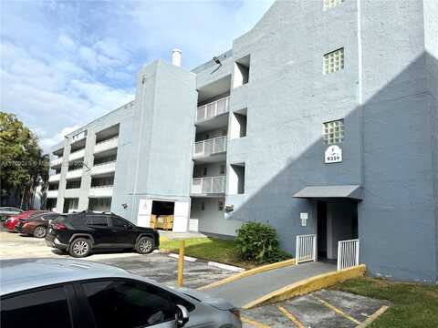 9359 Fontainebleau Blvd, Miami, FL 33172