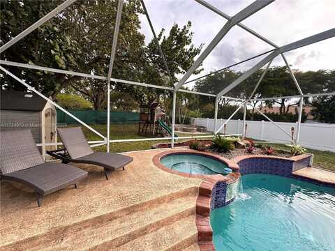 1238 SW 46th Ave, Deerfield Beach, FL 33442