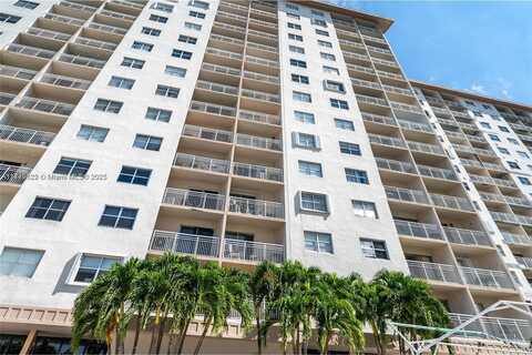 400 Kings Point Dr, Sunny Isles Beach, FL 33160