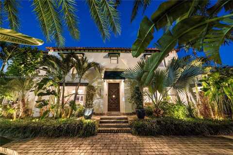 2815 Pine Tree Dr, Miami Beach, FL 33140