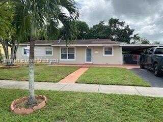 4480 NW 201st Ter, Miami Gardens, FL 33055