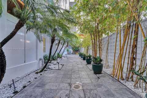 234 NE 3rd St, Miami, FL 33132