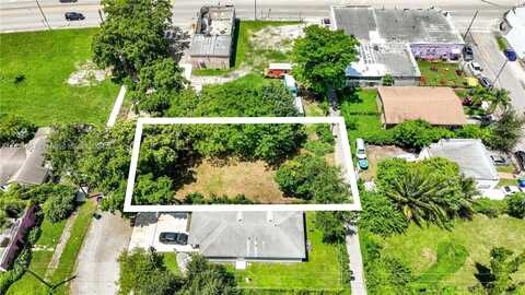 665 NW 43rd St, Miami, FL 33127