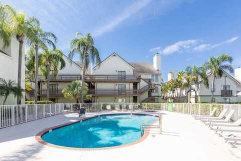 1212 NW 82nd Ave, Doral, FL 33126