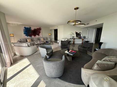 2000 Island Blvd, Aventura, FL 33160