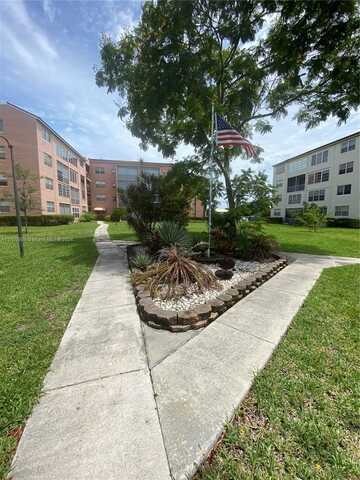 2841 Somerset Dr, Lauderdale Lakes, FL 33311