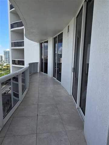 15811 Collins Ave, Sunny Isles Beach, FL 33160