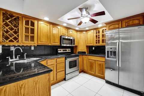 8 Meacham Ln, Tamarac, FL 33319