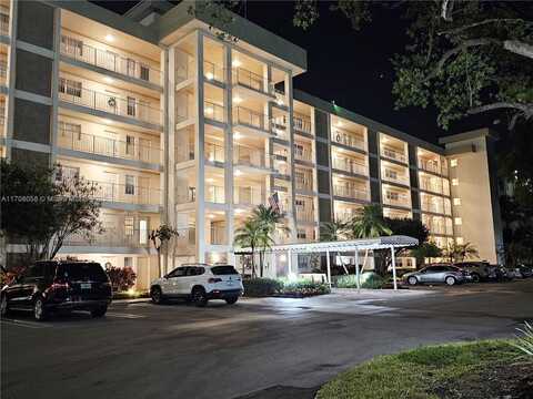 3100 N Course Ln, Pompano Beach, FL 33069