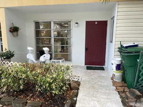 3330 Atlanta St, Hollywood, FL 33021