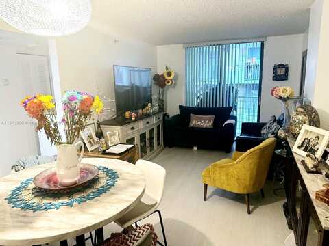 546 SW 1st St, Miami, FL 33130