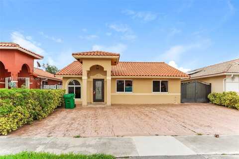 8824 NW 110th Ln, Hialeah Gardens, FL 33018