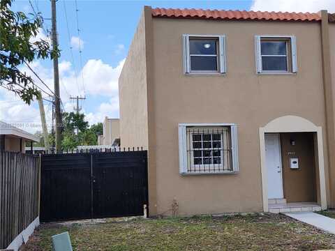 5460 NW 170th Ter, Miami Gardens, FL 33055