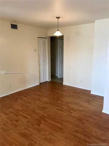 2822 NW 55th Ave, Lauderhill, FL 33313