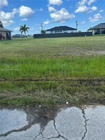 1224 Nw 15 PL, Cape Coral, FL 33993