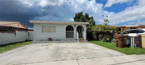 521 E 41st St, Hialeah, FL 33013