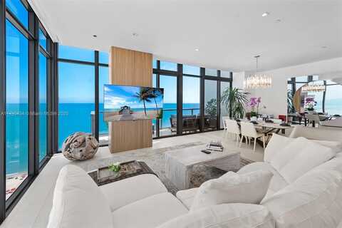 2201 Collins Ave, Miami Beach, FL 33139