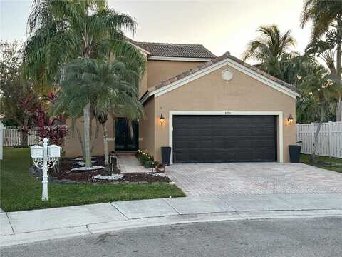 1070 Briar Ridge Rd, Weston, FL 33327