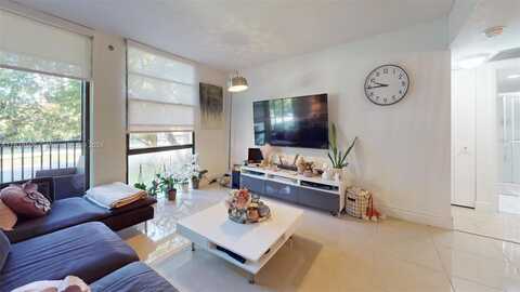 3301 N Country Club Dr, Aventura, FL 33180