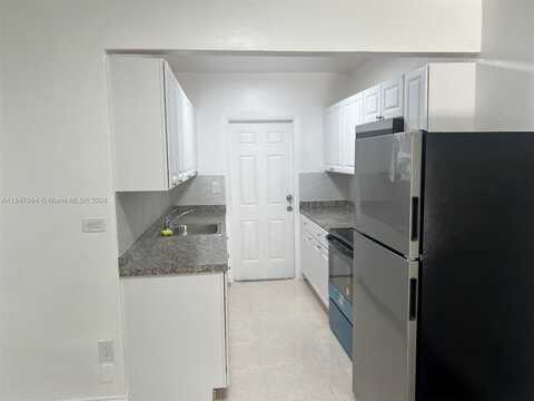 2072 NE 169th St, North Miami Beach, FL 33162