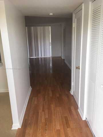8465 Sunrise Lakes Blvd, Sunrise, FL 33322