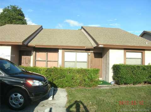 1318 White Pine Dr, Wellington, FL 33414