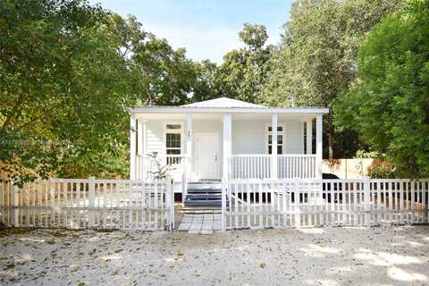 35 Rose Pl, Key Largo, FL 33037