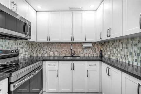 1401 SW 135th Ter, Pembroke Pines, FL 33027