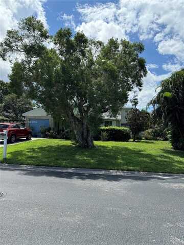 5595 Pebble Brook Ln, Boynton Beach, FL 33472