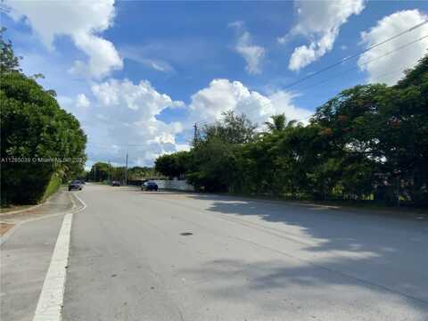 7901 SW 72nd Ave, Miami, FL 33143