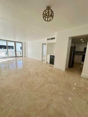 800 West Ave, Miami Beach, FL 33139