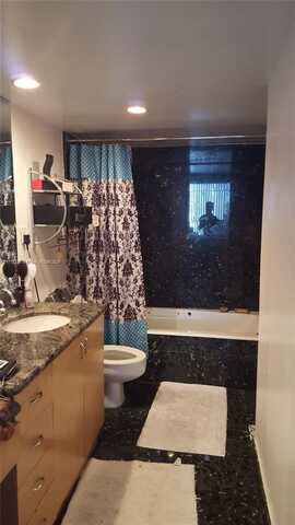 2780 NE 183rd St, Aventura, FL 33160