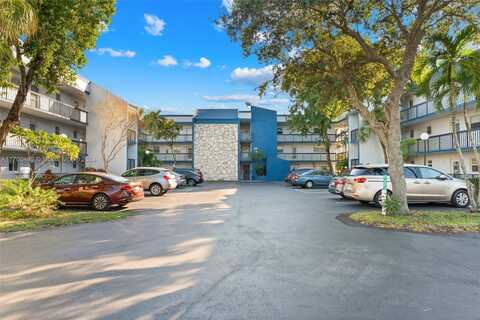 3130 Holiday Springs Blvd, Margate, FL 33063