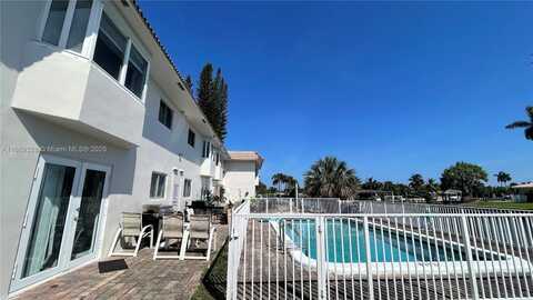 840 Pine Dr, Pompano Beach, FL 33060